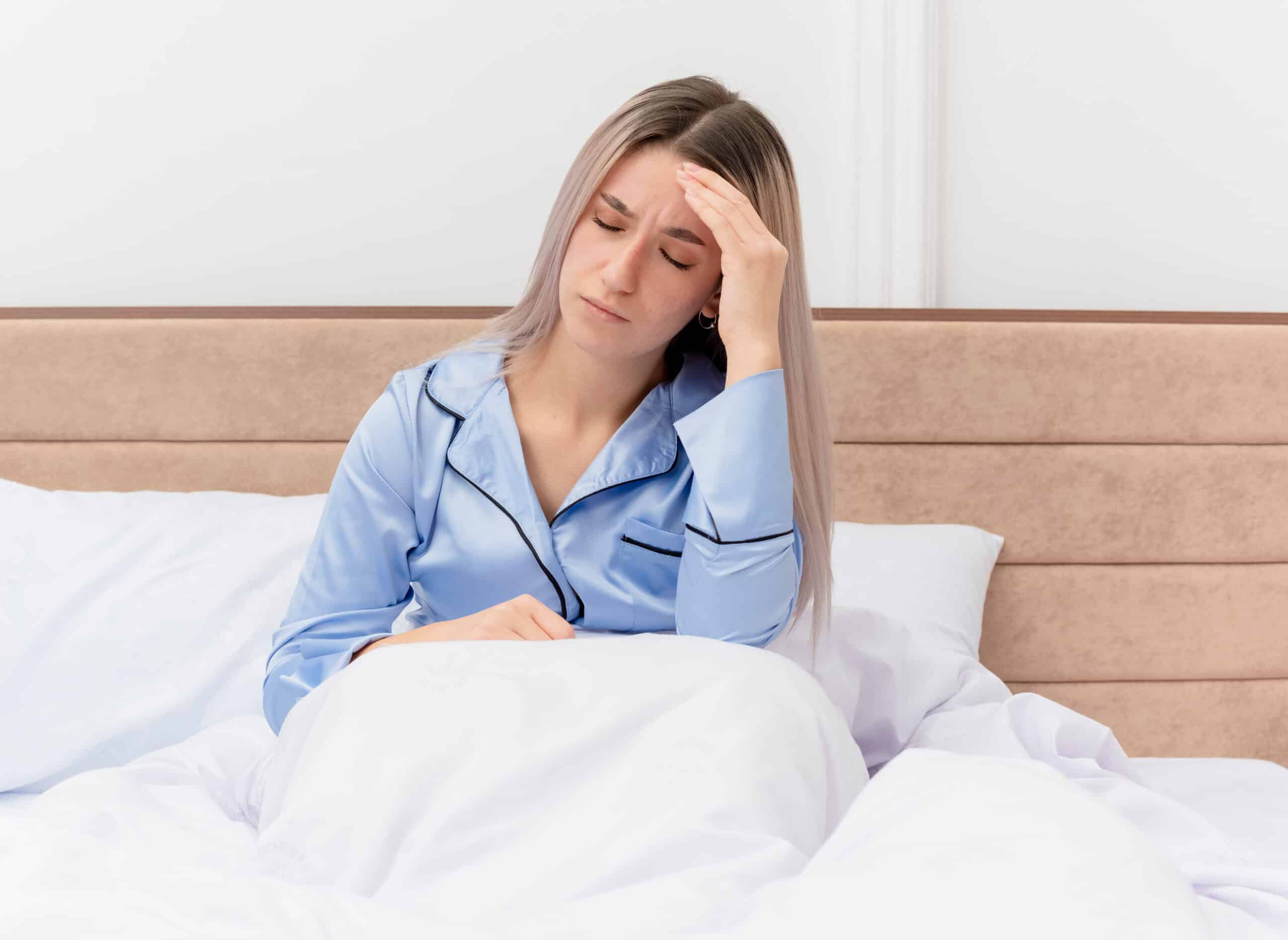 Dureri de cap zilnice simptome periculoase care nu trebuie ignorate